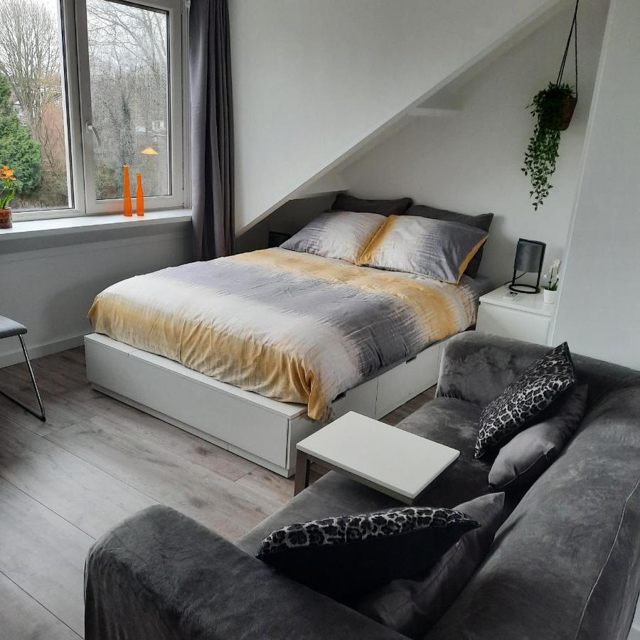 Отель Studio 76 Groningen Met Gratis Leenfietsen Экстерьер фото