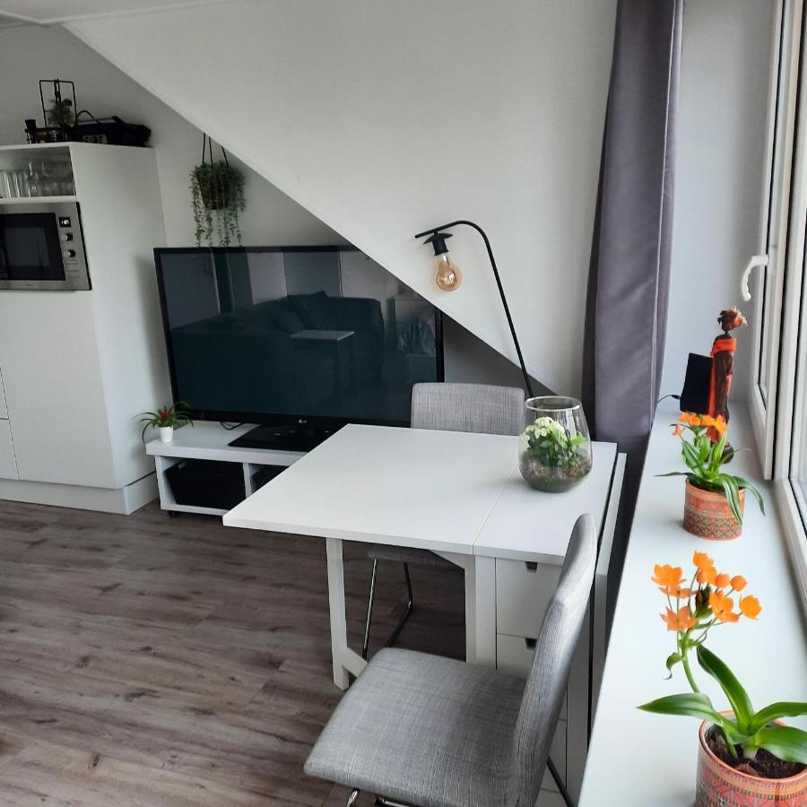 Отель Studio 76 Groningen Met Gratis Leenfietsen Экстерьер фото